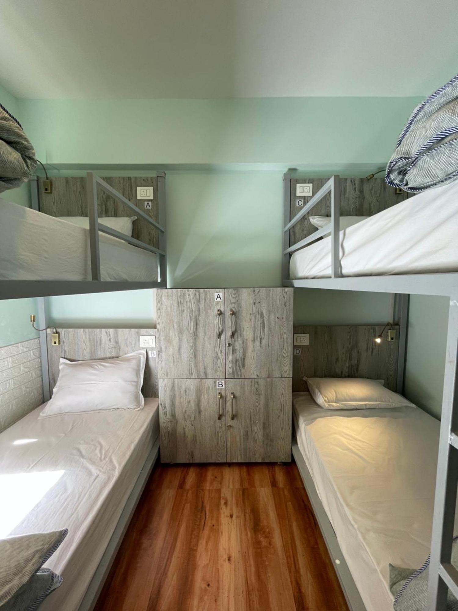 Eevolve Dharamkot - An Eco Hostel МакЛеод Ганж Екстериор снимка
