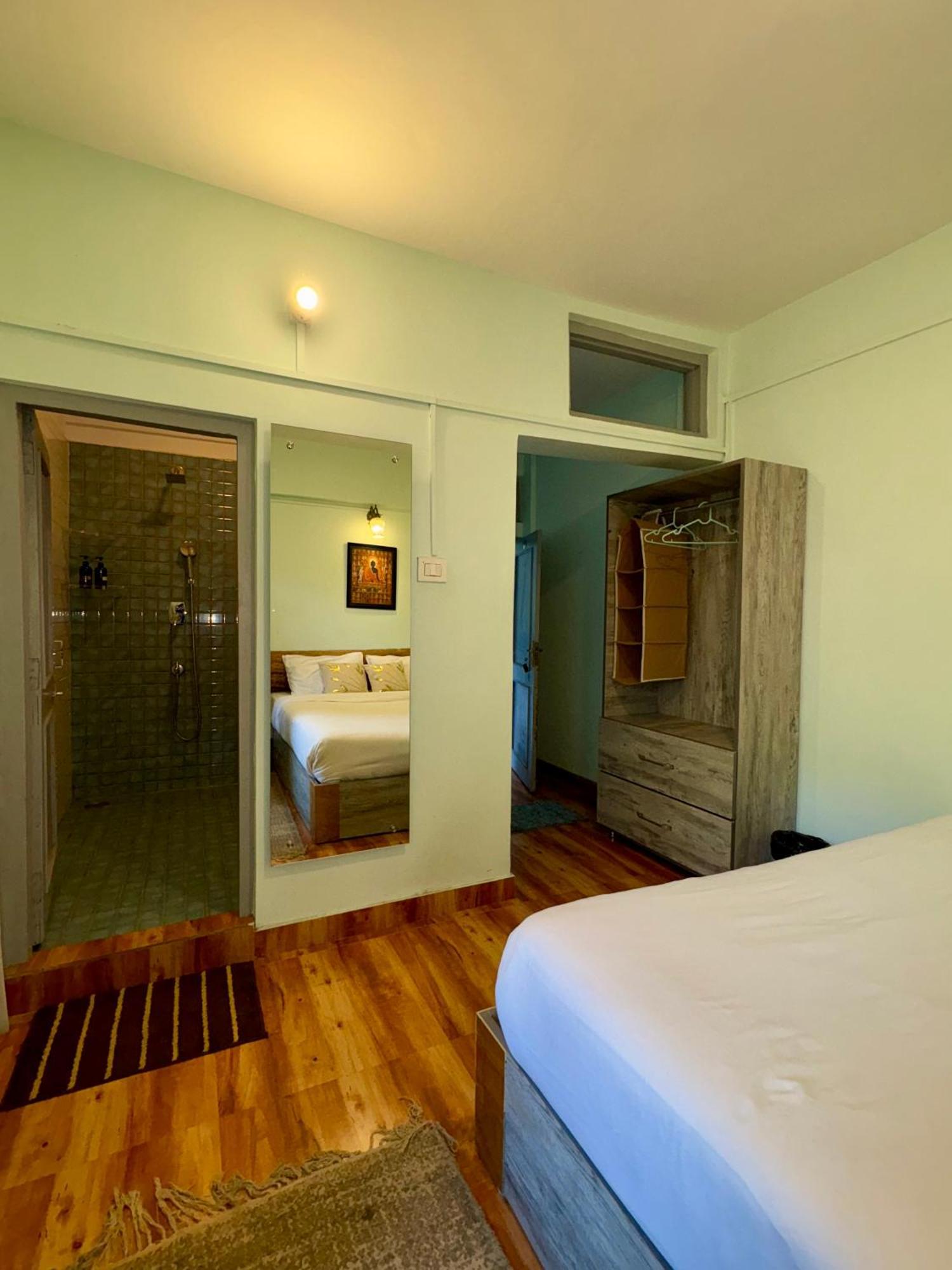 Eevolve Dharamkot - An Eco Hostel МакЛеод Ганж Екстериор снимка